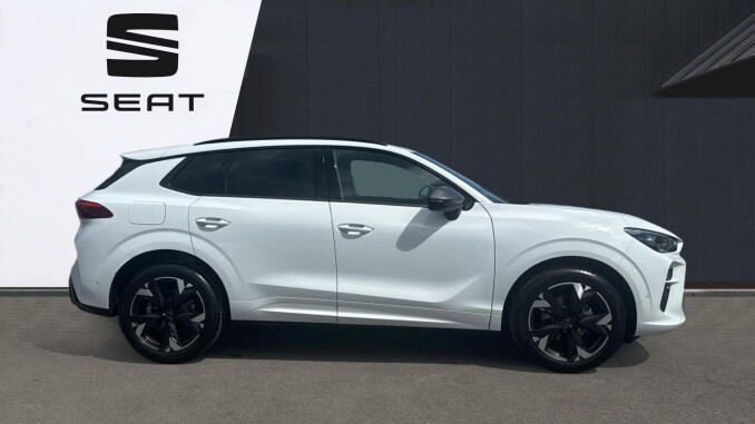 CUPRA Terramar 1.5 eTSI 150 V2 5dr DSG Petrol Hatchback - Image 4